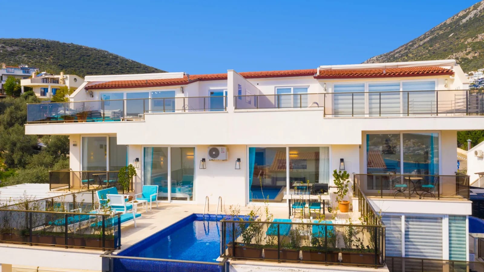Central 2+1 Apartment in Kalkan - Outside View