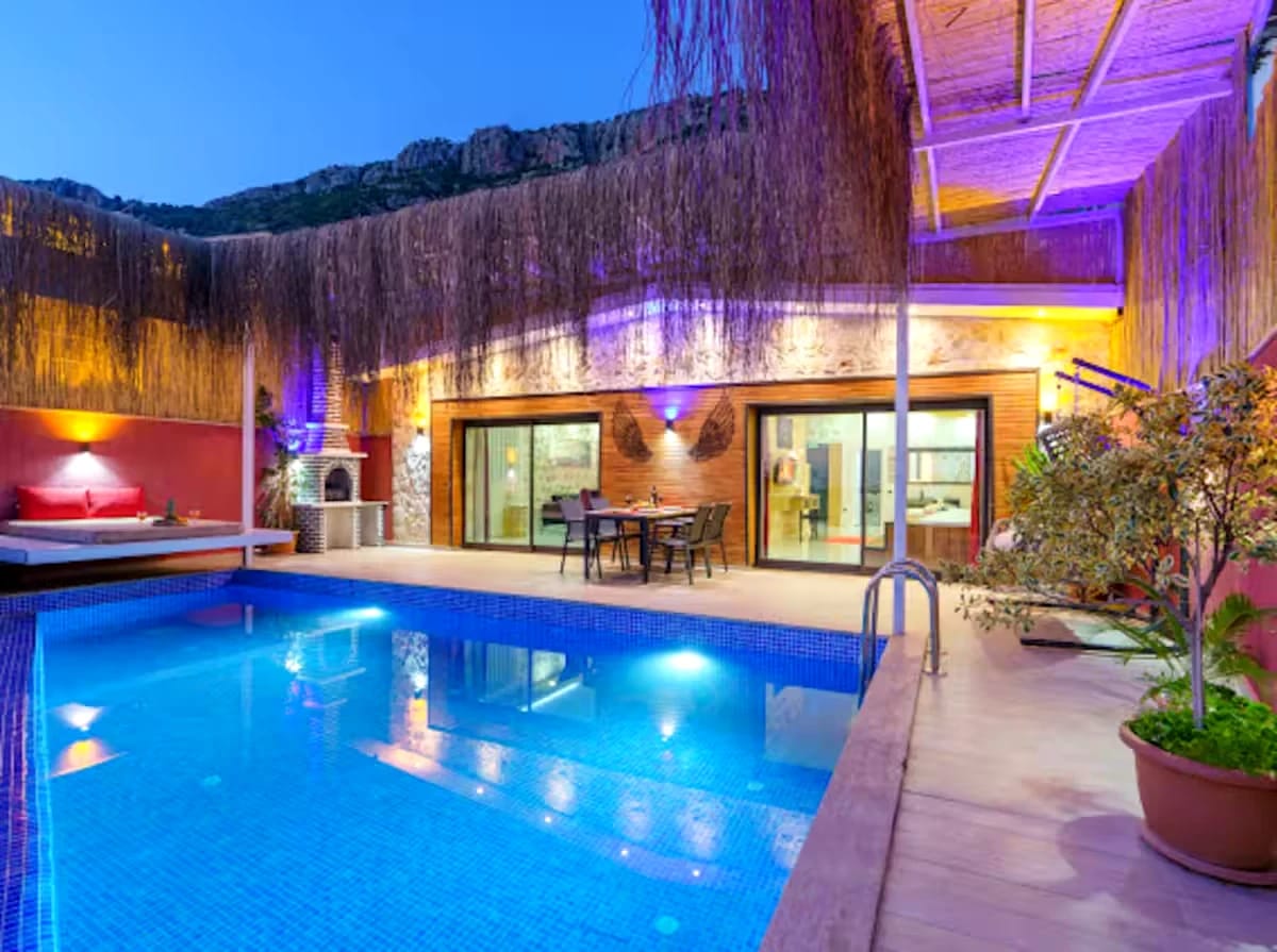 Sea View 1+1 Villa in Kalkan Kördere - Outside View