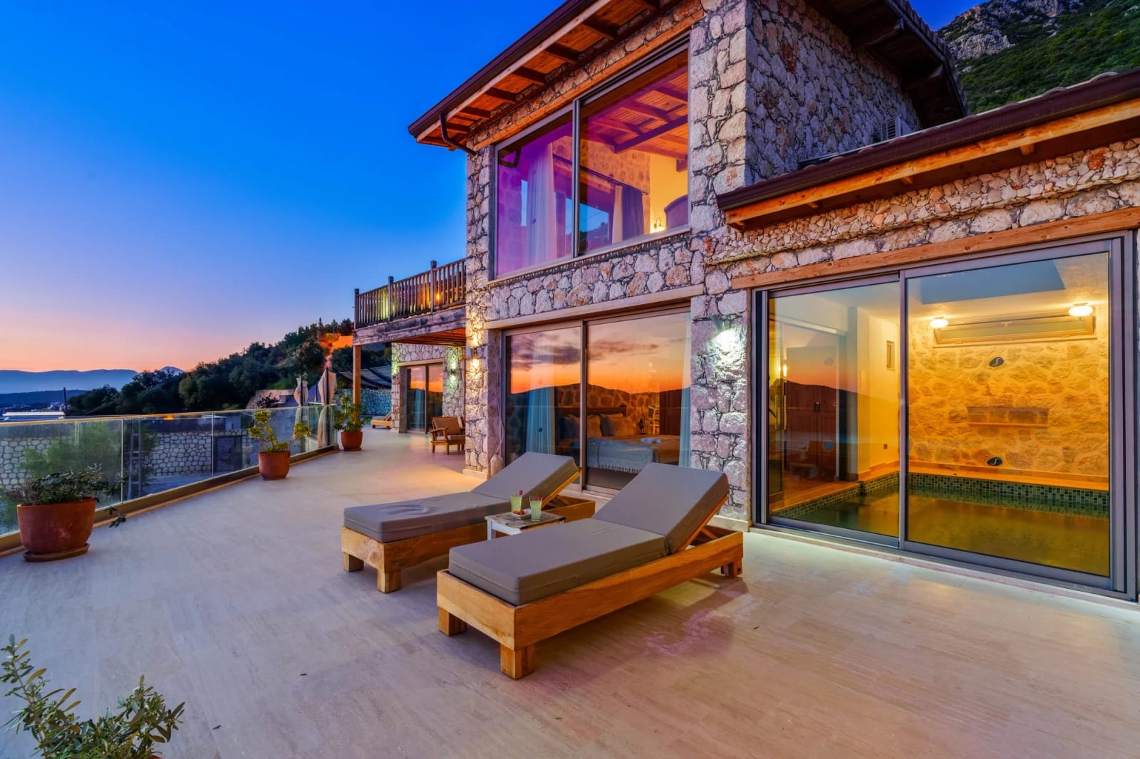 Spacious 3+1 Villa in Kalkan - Outside View