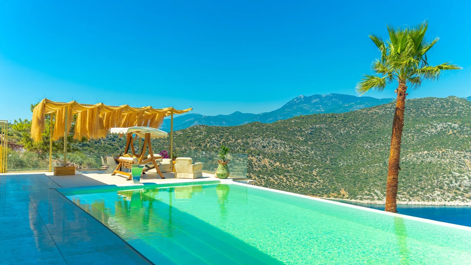 Sea View 2+1 Stone Villa with Infinity Pool in Kalkan Fırnaz - Pool